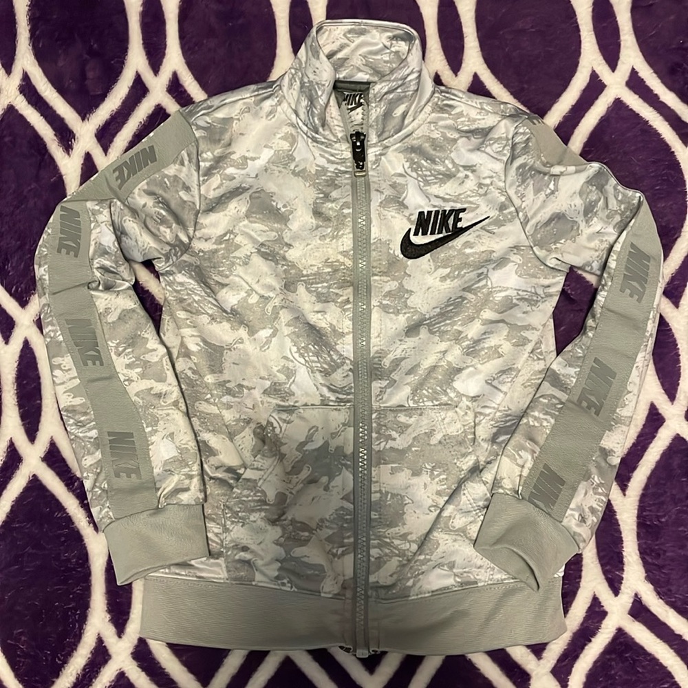 Nike zip up athletic jacket